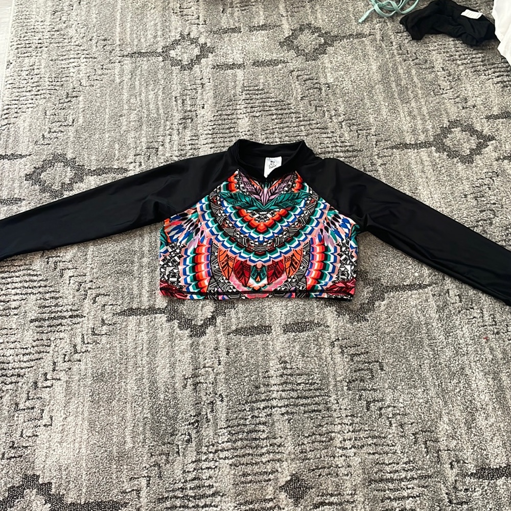 art class long sleeve crop swim shirt size 1012